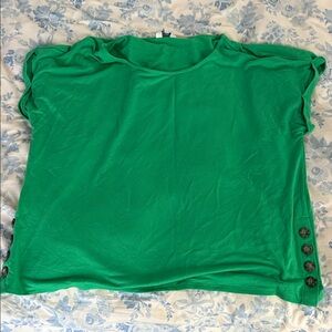 Crown & Ivy Vibrant Green Short Sleeve Top